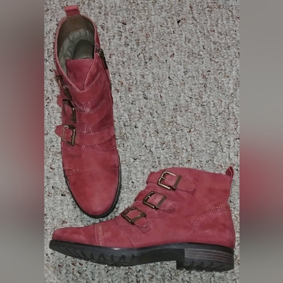 Earthies suede leather booties - Picture 8 of 13